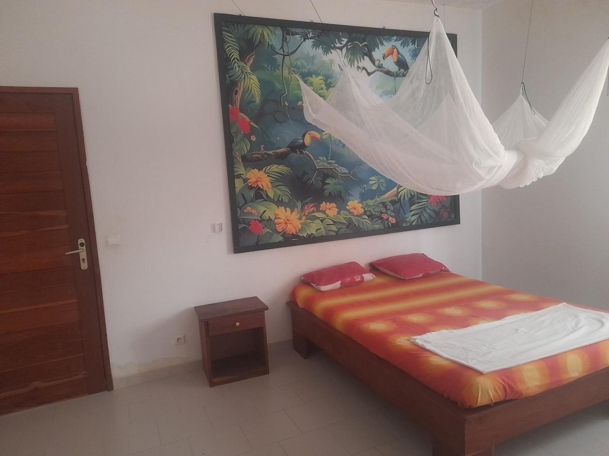 Appartement Familial Spacieux Avec Climatisation Ziguinchor Kültér fotó