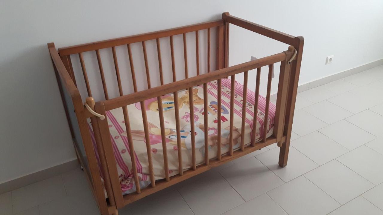 Appartement Familial Spacieux Avec Climatisation Ziguinchor Kültér fotó