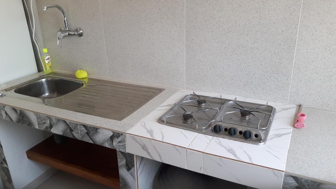 Appartement Familial Spacieux Avec Climatisation Ziguinchor Kültér fotó